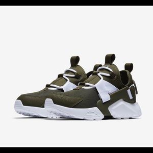 Nike Air Huarache City Low